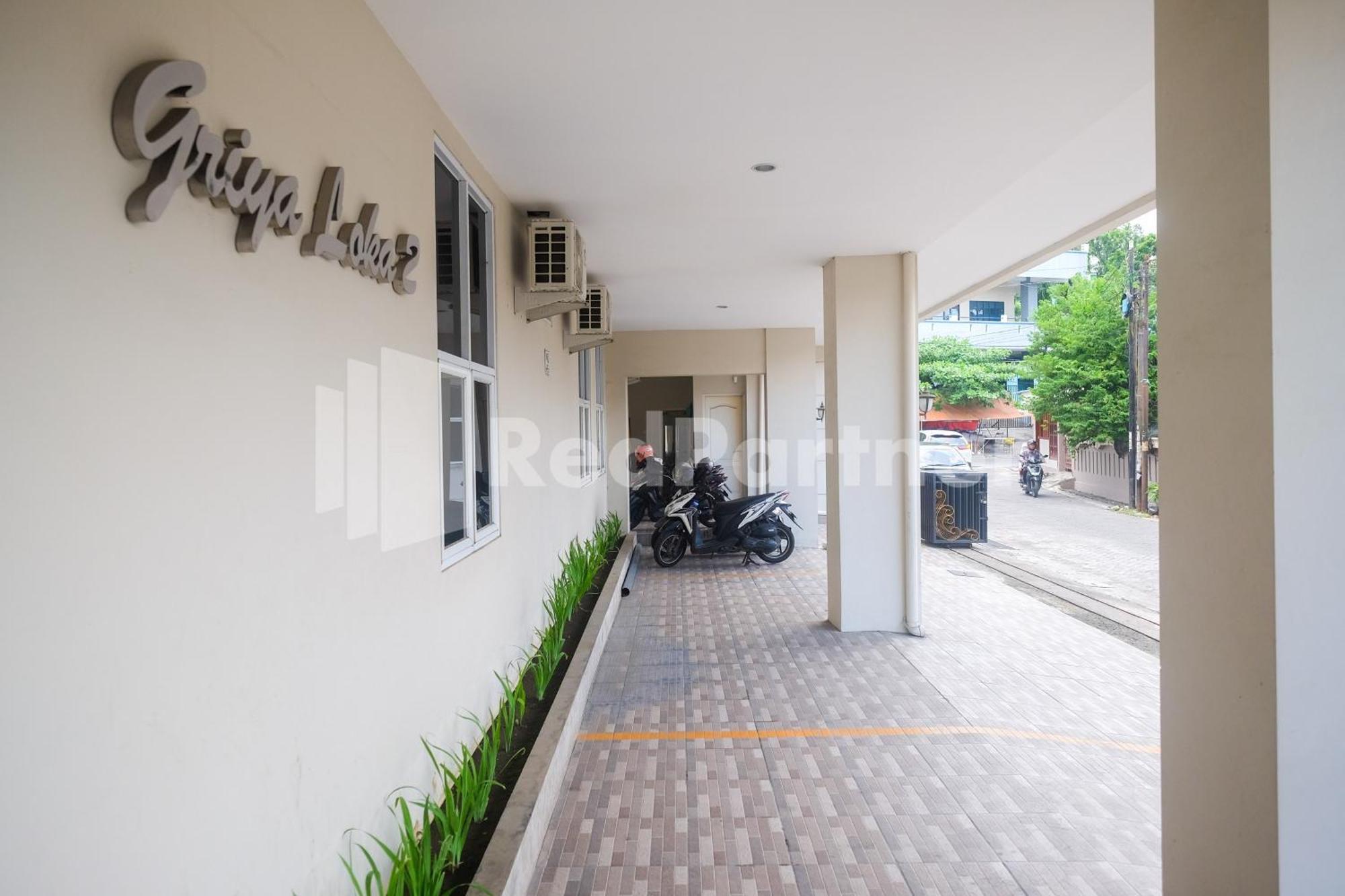 Hotel Griya Loka 2 Syariah Near Simpang Lima Mitra Reddoorz Semarang Exterior foto